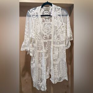 POL White Floral Embroidered Lace Cover-Up Size Small/Medium NEW